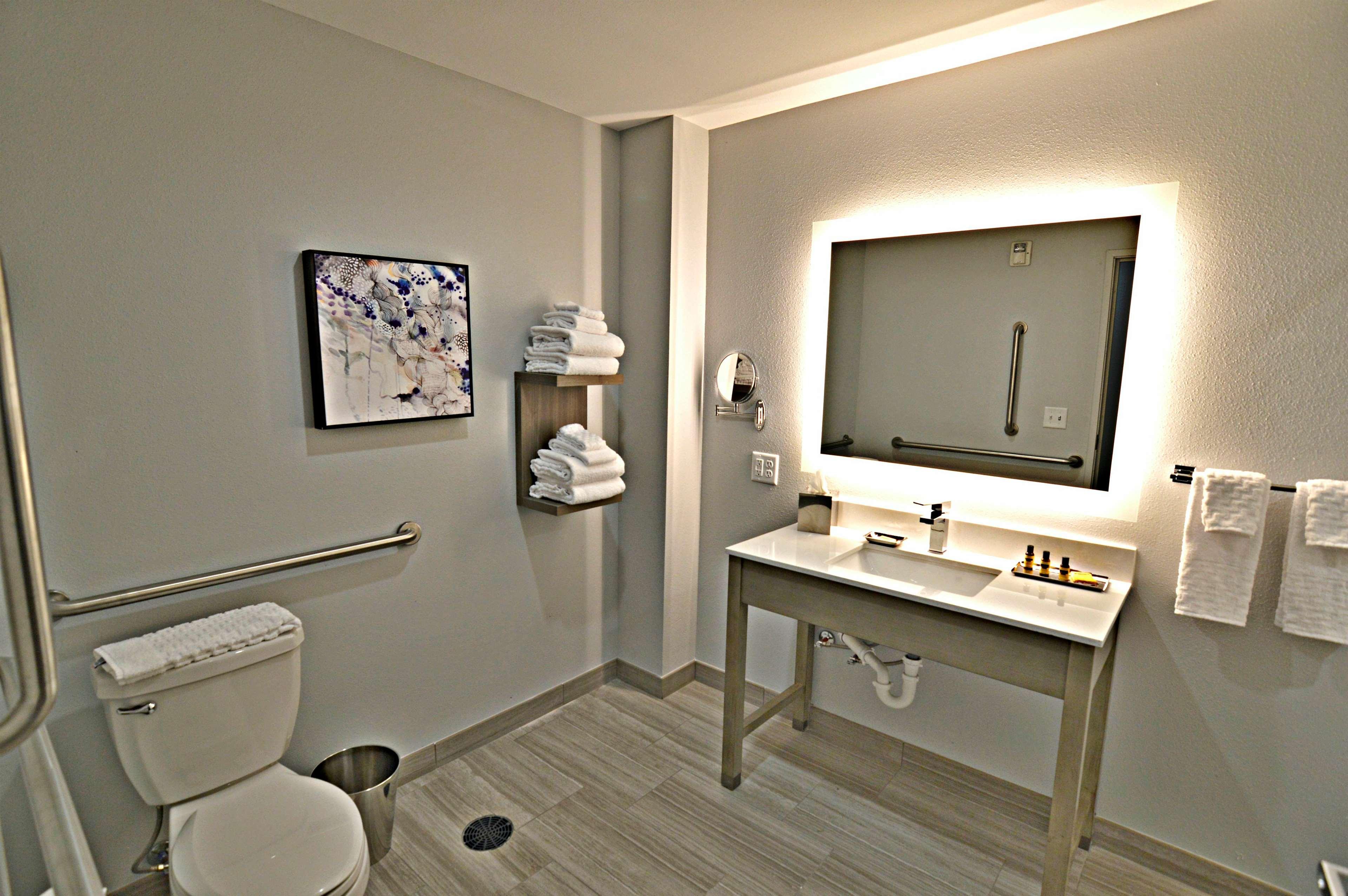 Best Western Plus Executive Residency Oklahoma City I-35 Экстерьер фото