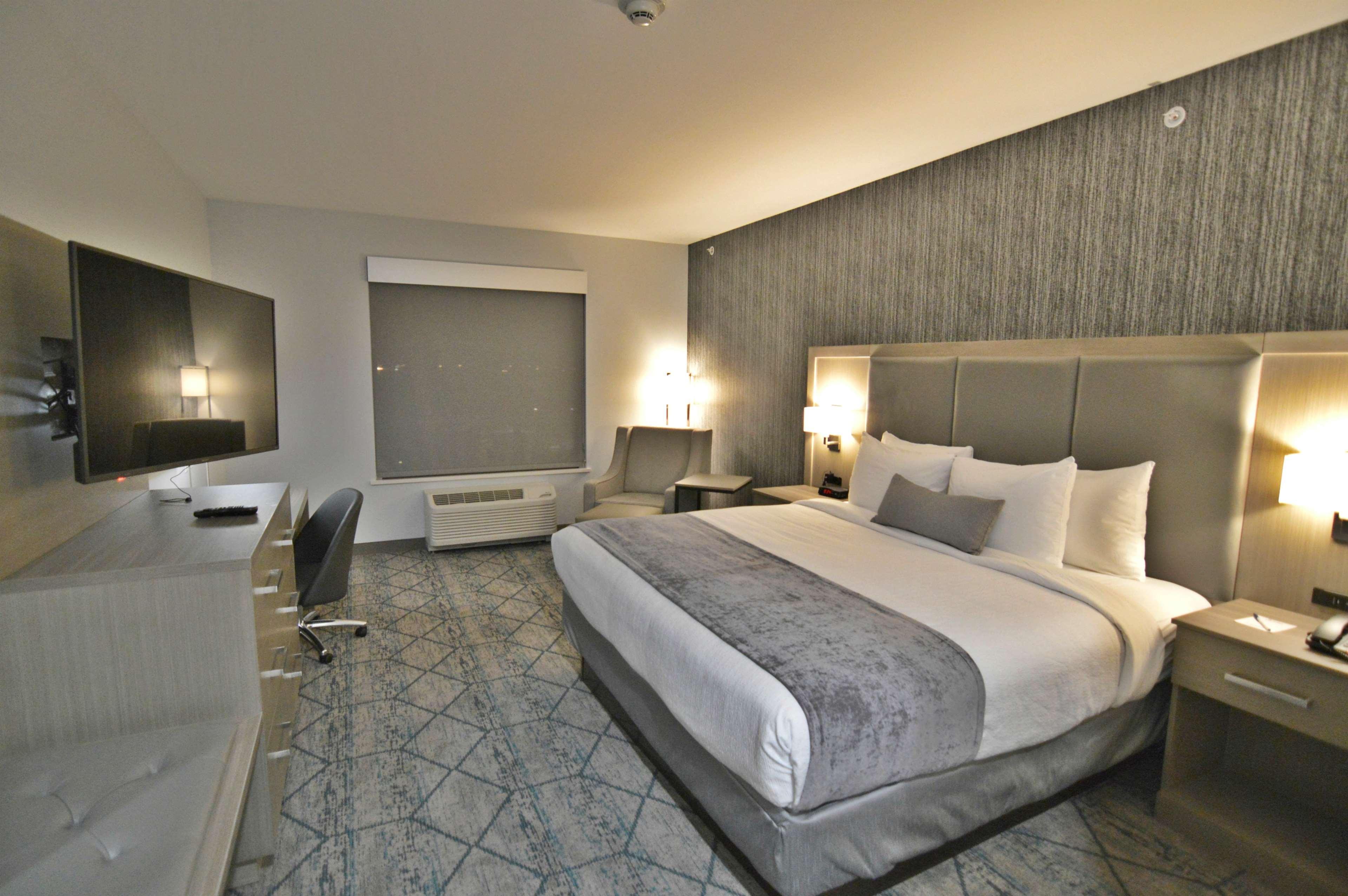 Best Western Plus Executive Residency Oklahoma City I-35 Экстерьер фото