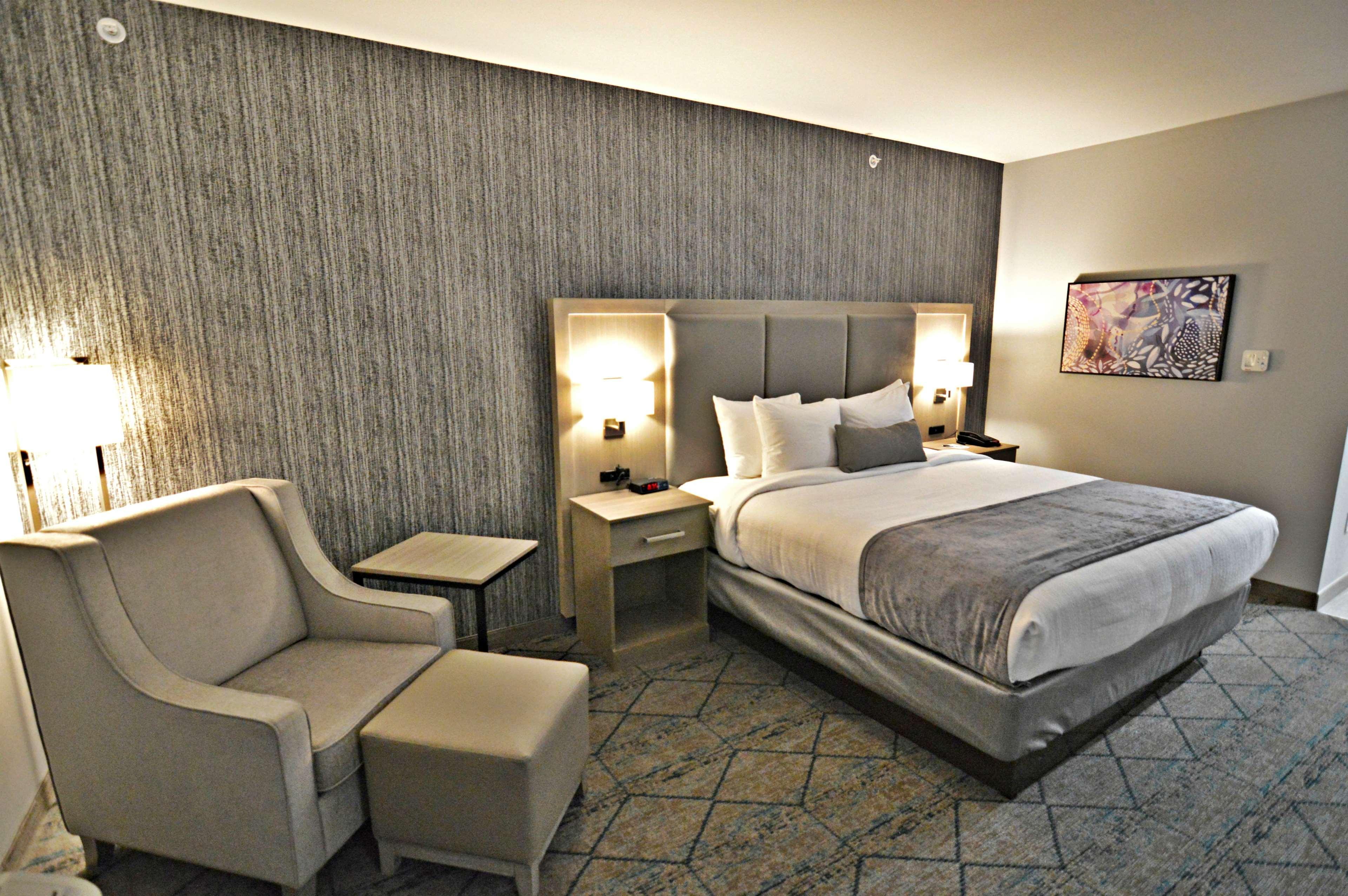 Best Western Plus Executive Residency Oklahoma City I-35 Экстерьер фото