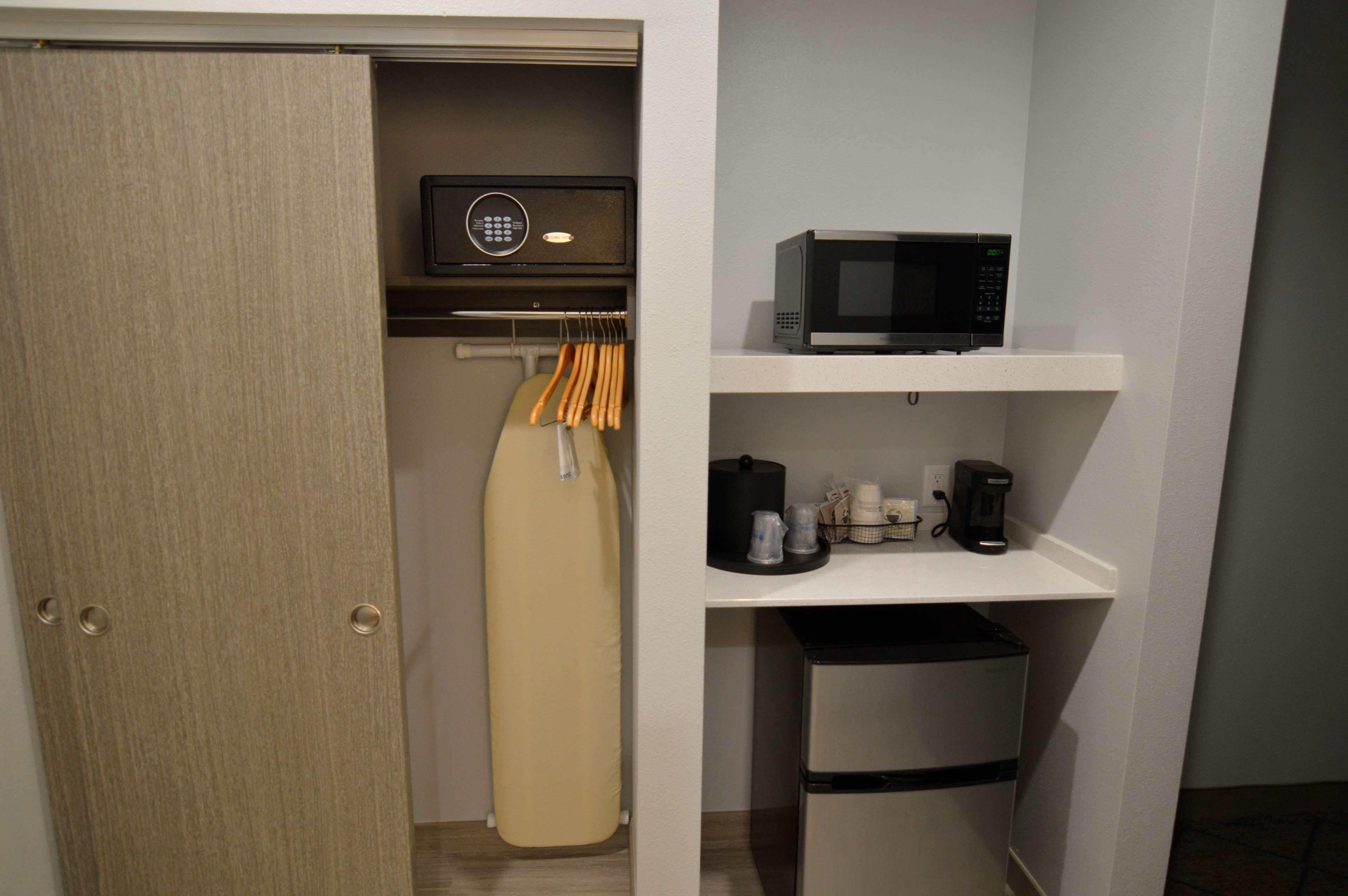 Best Western Plus Executive Residency Oklahoma City I-35 Экстерьер фото