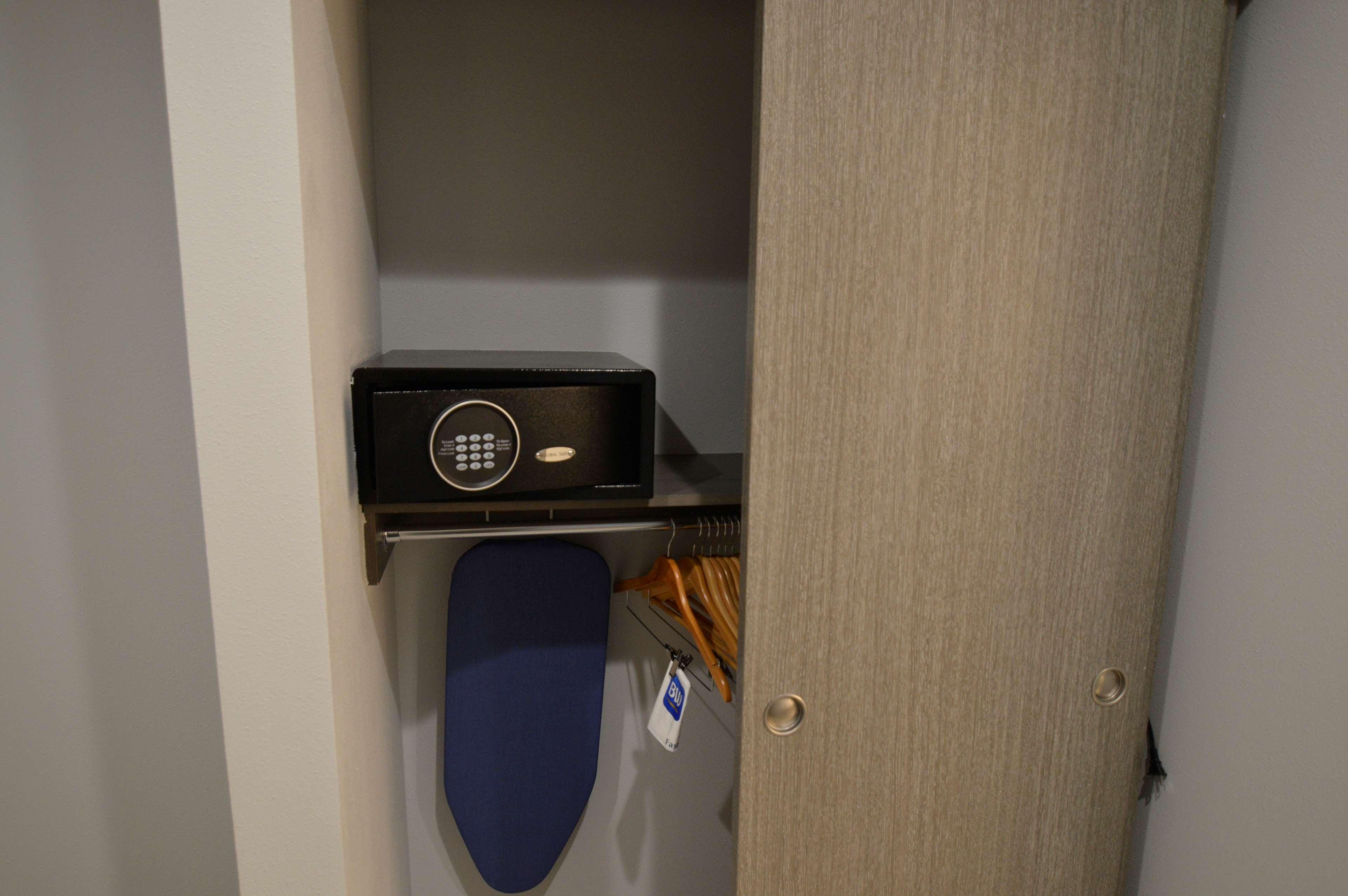 Best Western Plus Executive Residency Oklahoma City I-35 Экстерьер фото