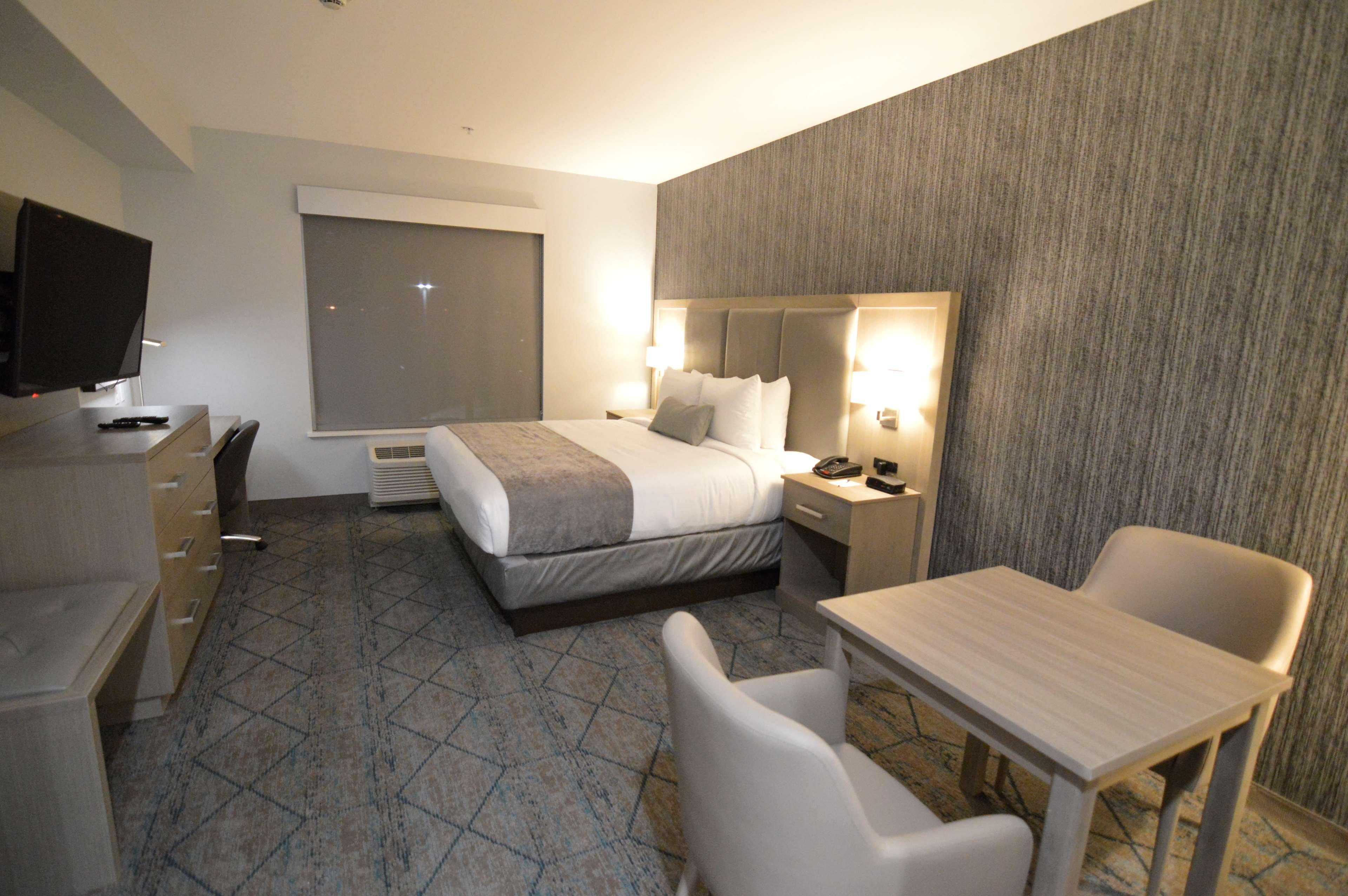 Best Western Plus Executive Residency Oklahoma City I-35 Экстерьер фото