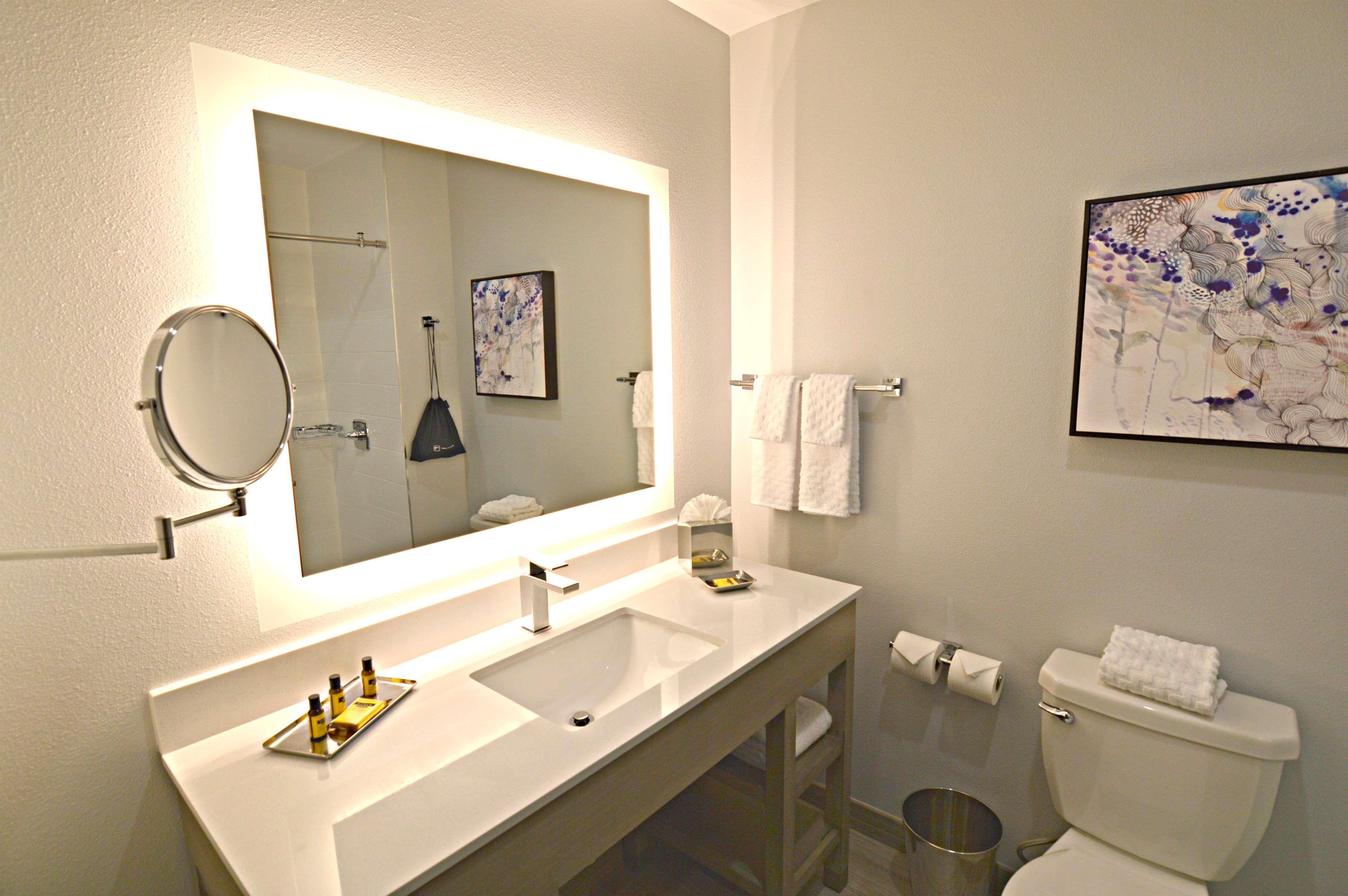 Best Western Plus Executive Residency Oklahoma City I-35 Экстерьер фото