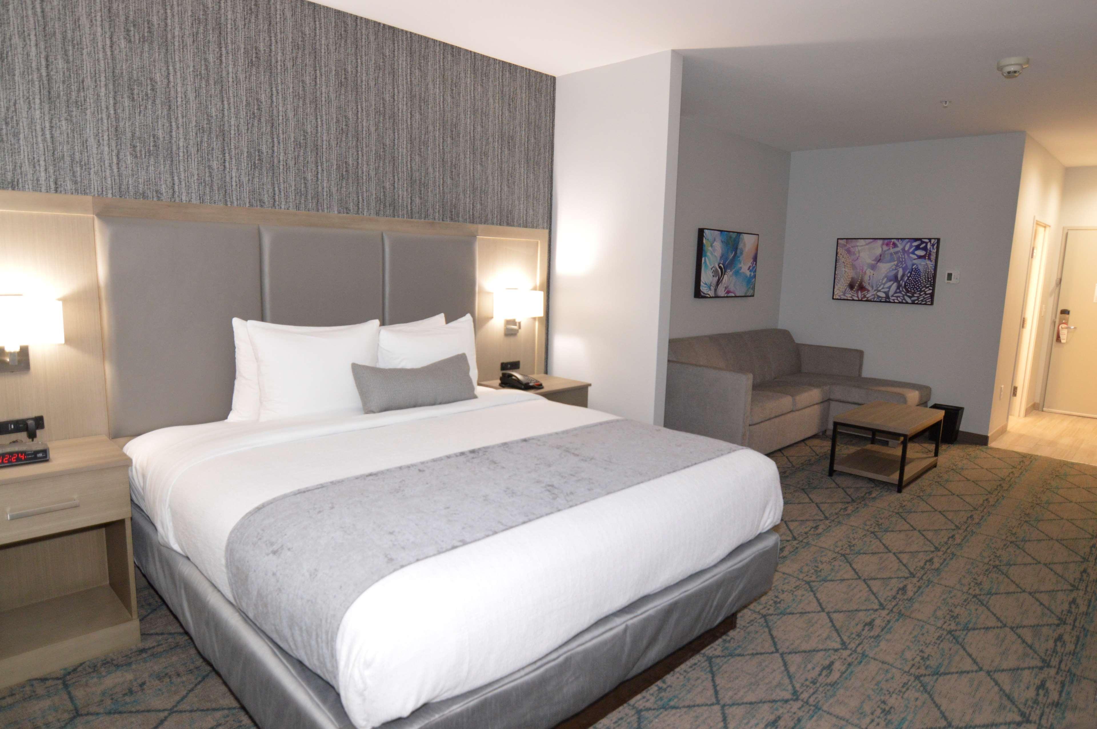 Best Western Plus Executive Residency Oklahoma City I-35 Экстерьер фото