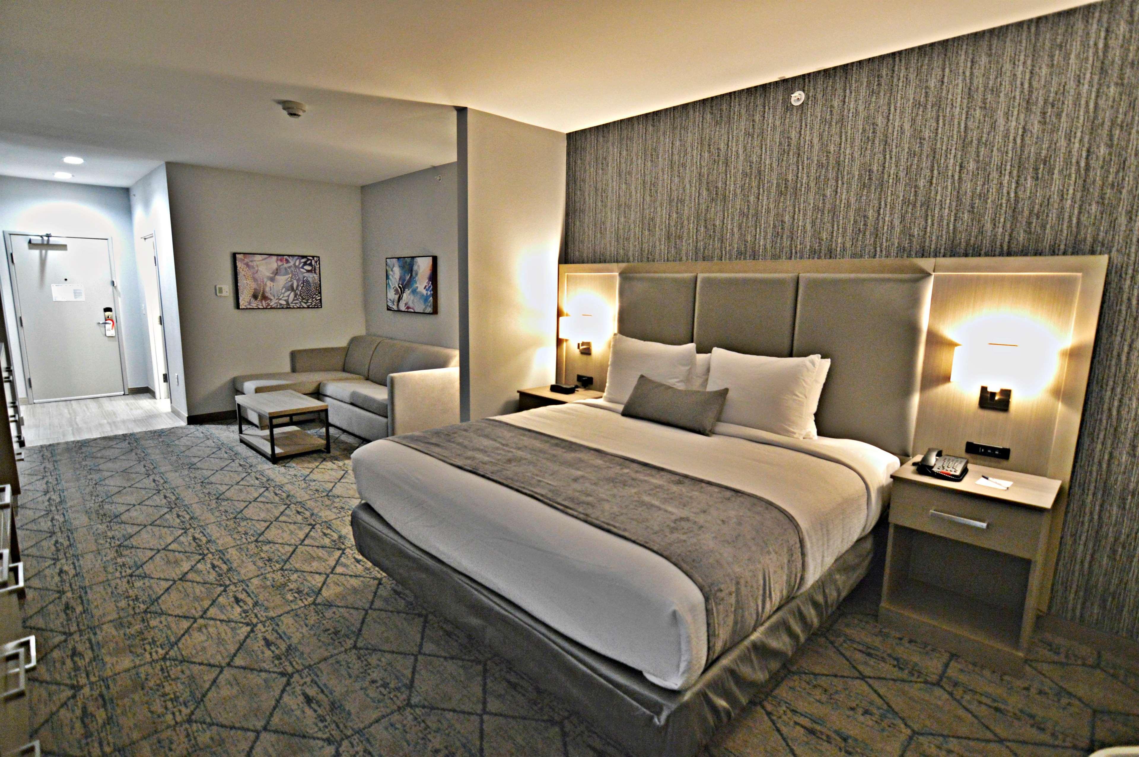 Best Western Plus Executive Residency Oklahoma City I-35 Экстерьер фото